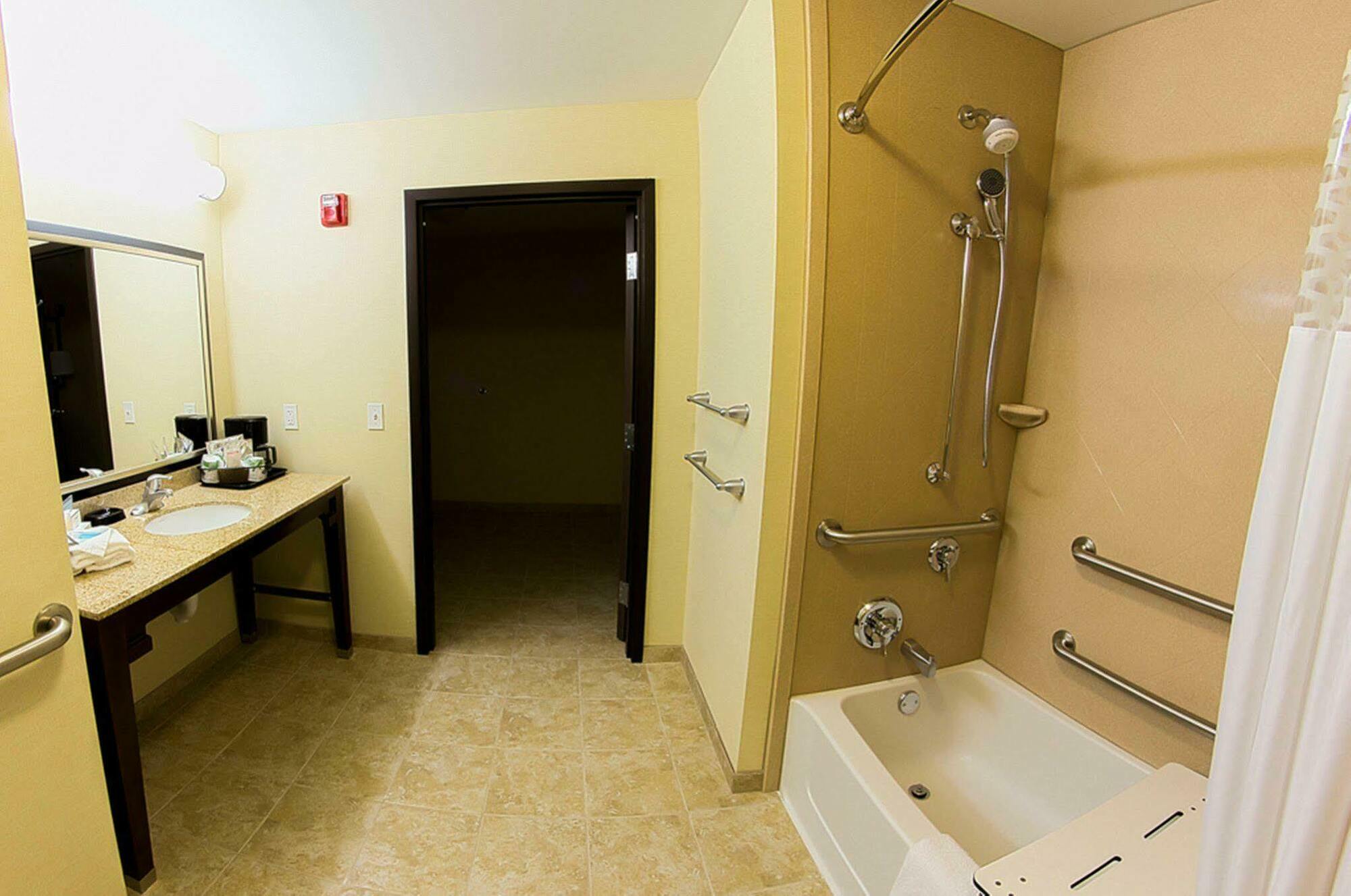 Hampton Inn Dekalb - Near The University Exterior foto